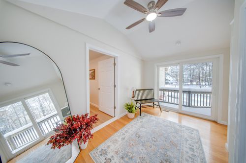 3 Woodbury Dr, Nashua, NH, 03062-1005 | Card Image