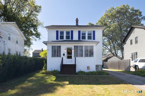 152 Woodbine St, Waterbury, CT, 06705-2741 | Card Image