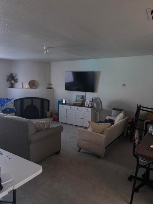 427 Odelia Rd Ne, Albuquerque, NM, 87102-1517 | Card Image