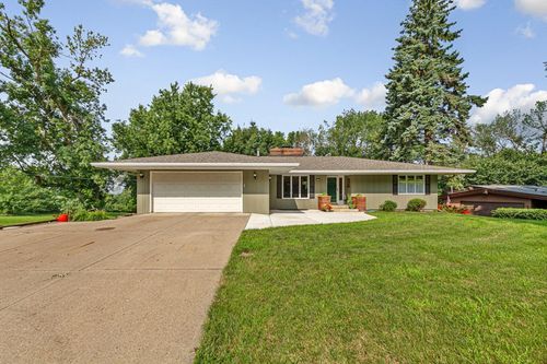 1010 11th Ave Ne, Faribault, MN, 55021-3902 | Card Image