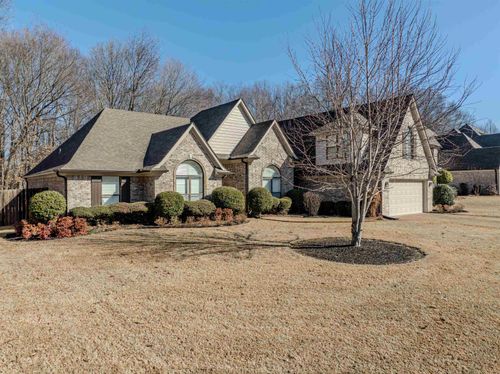 8208 Hunters Meadow Ln, Bartlett, TN, 38002-8419 | Card Image