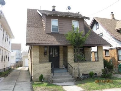 Front covered porch | Image 1