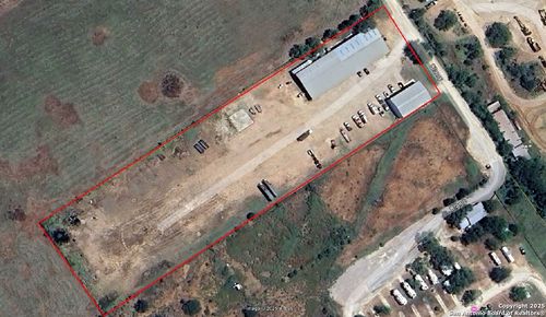 204 Pr Cardinal Ln, Jourdanton, TX, 78026-2277 | Card Image