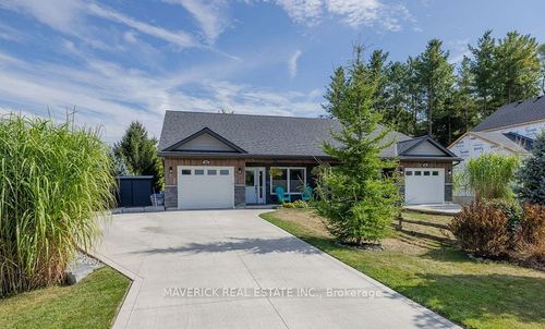 703 Regent St, Mount Brydges, ON, N0L1W0 | Card Image