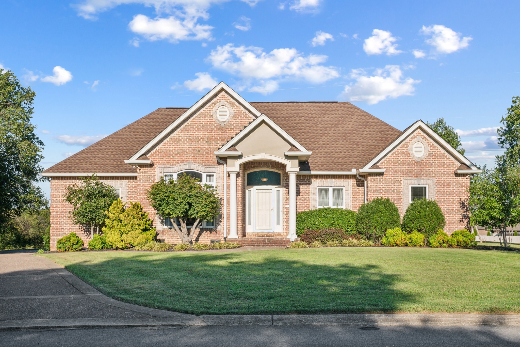Rhett Pl, Lebanon, TN 37087