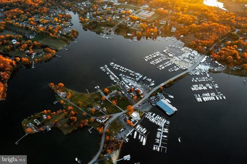 3725 Ramsey Dr, EDGEWATER, MD, 21037-4119 | Card Image