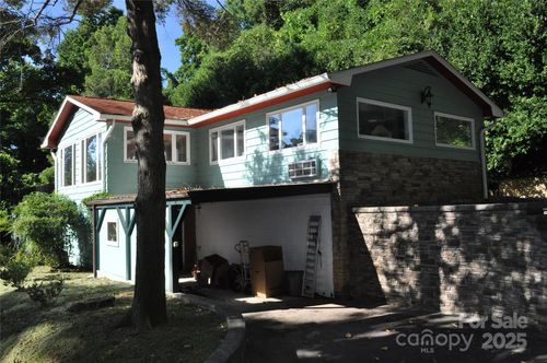 502 Meadowlark Dr, Tryon, NC, 28782-4589 | Card Image