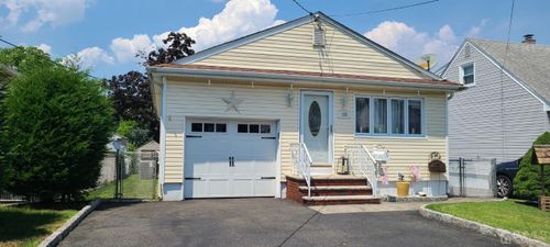 126 Florence Ave, Colonia, NJ, 07067-1813 | Card Image