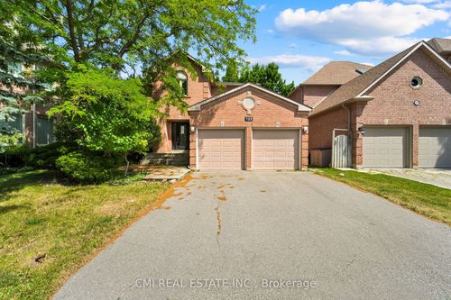 122 Beverley Glen Blvd, Thornhill, ON, L4J7V2 | Card Image