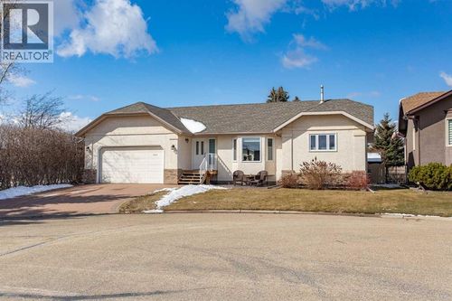 5016 59 Street, Lacombe, AB, T4L1M3 | Card Image