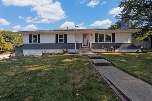 9700 E 82nd Ter, Raytown, MO, 64138-2037 | Card Image