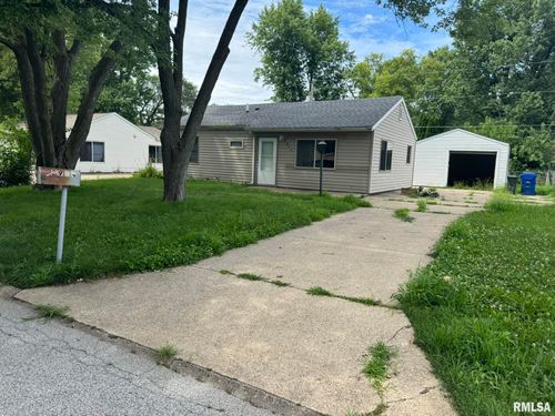 2914 W 67th St, Davenport, IA, 52806-1534 | Card Image