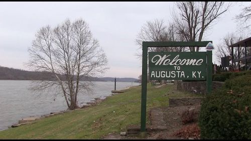 33-333 Vineyard Ct, Augusta, KY, 41002-8733 | Card Image