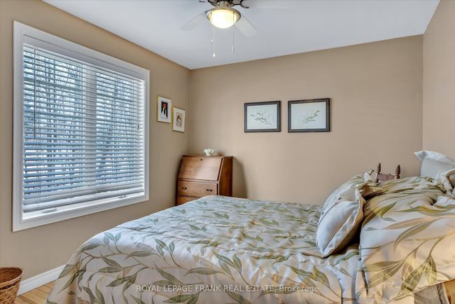 18 E Beehive Dr, House other with 3 bedrooms, 2 bathrooms and 10 parking in Bobcaygeon ON | Image 25