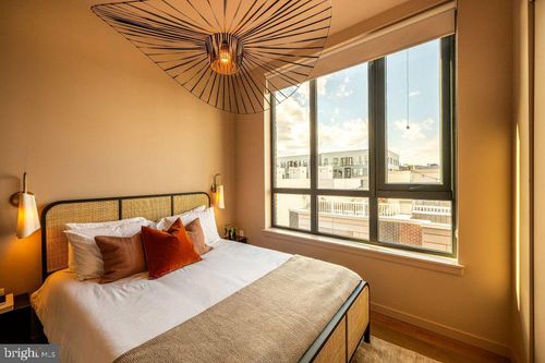 1b-447-1700 N Front St, PHILADELPHIA, PA, 19122-3261 | Card Image