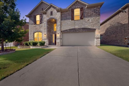 821 Black Hawk Dr, Princeton, TX, 75407-9142 | Card Image