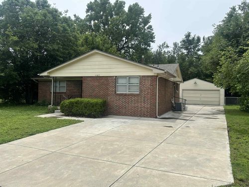 4309 Gunnison St, Bel Aire, KS, 67220-3831 | Card Image