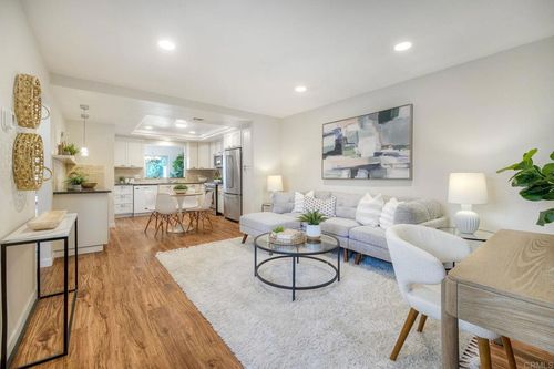 6555 Via Barona, Carlsbad, CA, 92009-4518 | Card Image