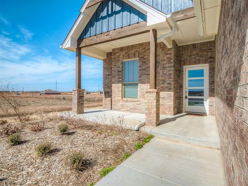 9205 Nw 116th St, Yukon, OK, 73099-9429 | Card Image