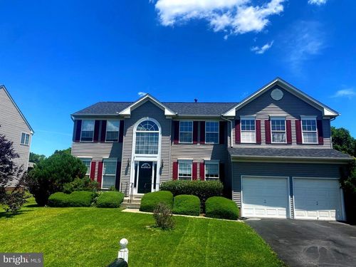 268 Oakmont Dr, CHARLES TOWN, WV, 25414-3727 | Card Image