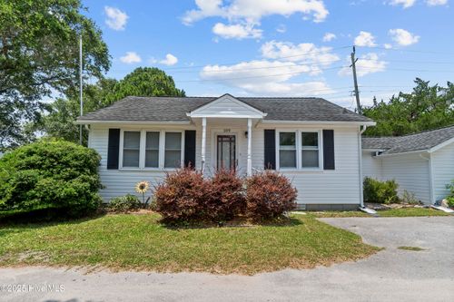 109 Sunshine Ct, Beaufort, NC, 28516-9690 | Card Image