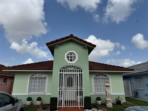 7456 W 34th Ct, Hialeah, FL, 33018-1702 | Card Image