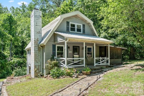 177 E Poplar Dr, Hendersonville, NC, 28792-2028 | Card Image