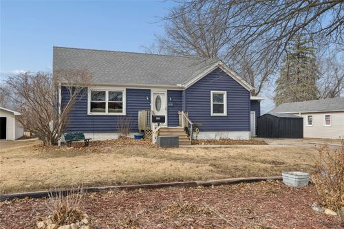1515 Summer St, Grinnell, IA, 50112-1259 | Card Image