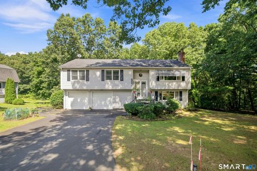 4 Woodland Hollow St, Windsor Locks, CT, 06096-1608 | Card Image