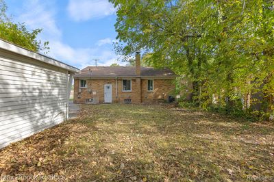 24811 Sherman Street, Home with 3 bedrooms, 1 bathrooms and null parking in Oak Park MI | Image 3