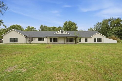 3 Kendi Ln, Belton, MO, 64012-9739 | Card Image