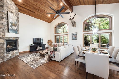 8901 N Sackett Dr, Park City, UT, 84098-5836 | Card Image