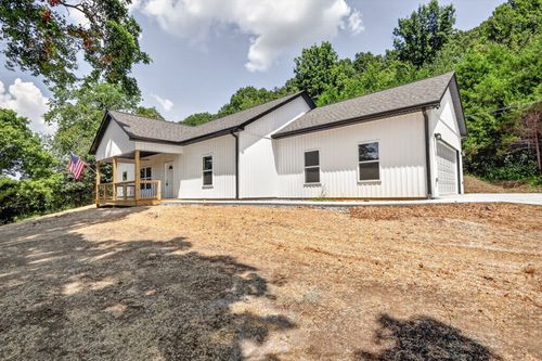 5071 Campbellsville Pike, Culleoka, TN, 38451-2076 | Card Image