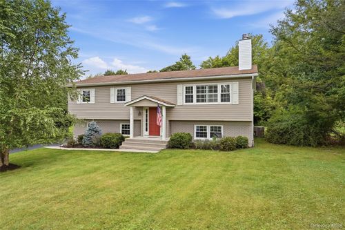 17 High Hill Ave, Warwick, NY, 10990-3109 | Card Image