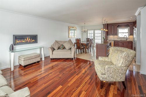 26 Dexter Rd, Yonkers, NY, 10710-2813 | Card Image