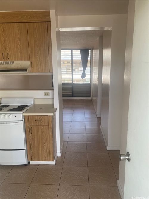 4c-1709 S Beretania St, Honolulu, HI, 96826-1121 | Card Image
