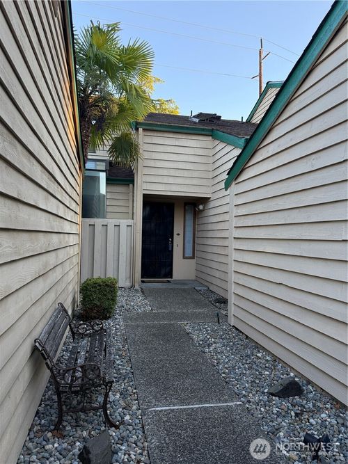 apt-b-9220 77th St Sw, Lakewood, WA, 98498-7106 | Card Image