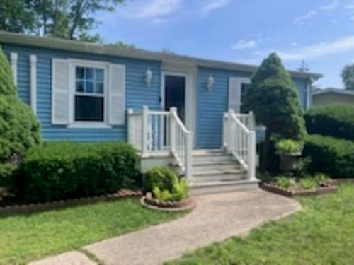 unit-423-1661 Old Country Rd, Riverhead, NY, 11901-4409 | Card Image