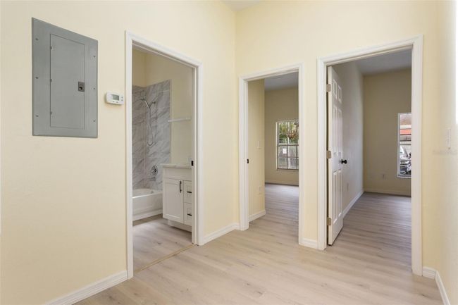 Hallway to bedrooms | Image 22