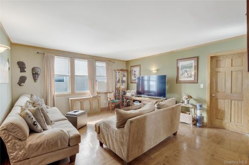 1862 Dr Martin L King Jr Blvd, Bronx, NY, 10453-4489 | Card Image