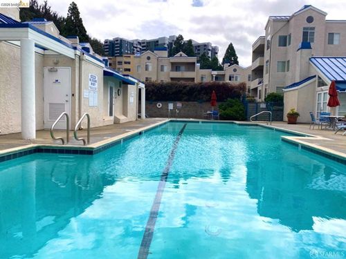 535 535 Pierce St, Albany, CA, 94706 | Card Image