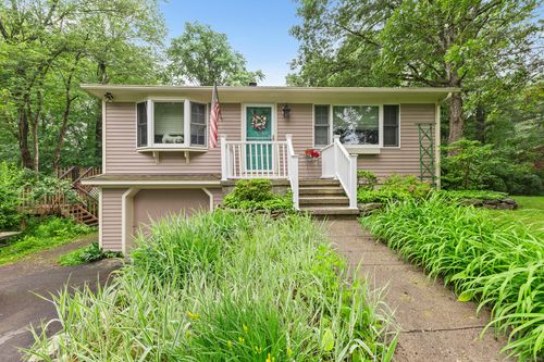 161 Jockey Hollow Rd, Monroe, CT, 06468-1234 | Card Image