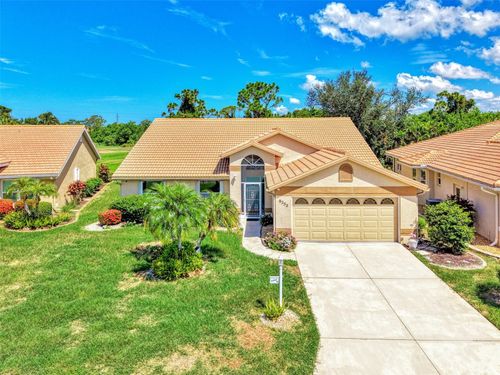 8252 Parkside Dr, ENGLEWOOD, FL, 34224-7638 | Card Image