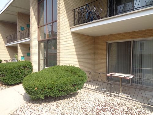 apt-1-9644 S Kedzie Ave, Evergreen Park, IL, 60805-3174 | Card Image