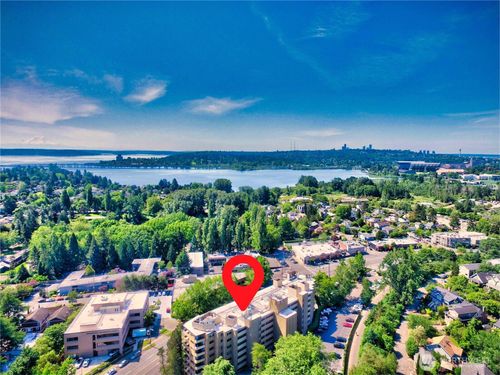 302-4545 Sand Point Way Ne, Seattle, WA, 98105 | Card Image