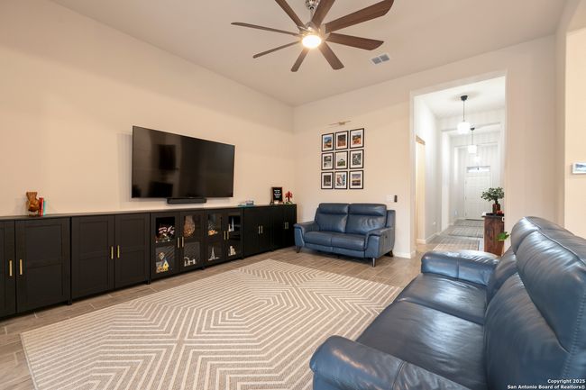 4672 Grey Sotol Way, House other with 4 bedrooms, 2 bathrooms and null parking in Schertz TX | Image 6