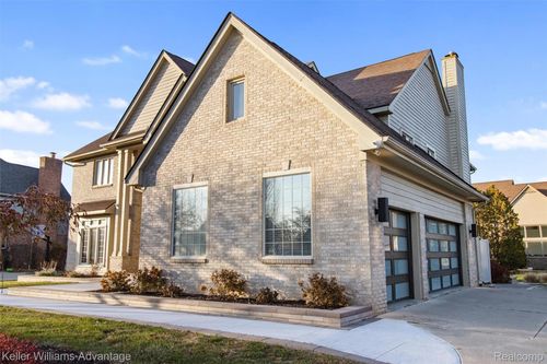 4656 Stoneview, West Bloomfield, MI, 48322-3498 | Card Image