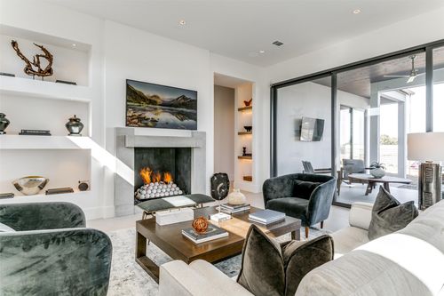 315 Regal, Irving, TX, 75039 | Card Image