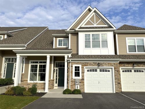 358-358 Wavell Ave, Yaphank, NY, 11980-2061 | Card Image