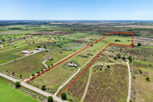 14204 Graef Rd, Creedmoor, TX, 78610-3905 | Card Image